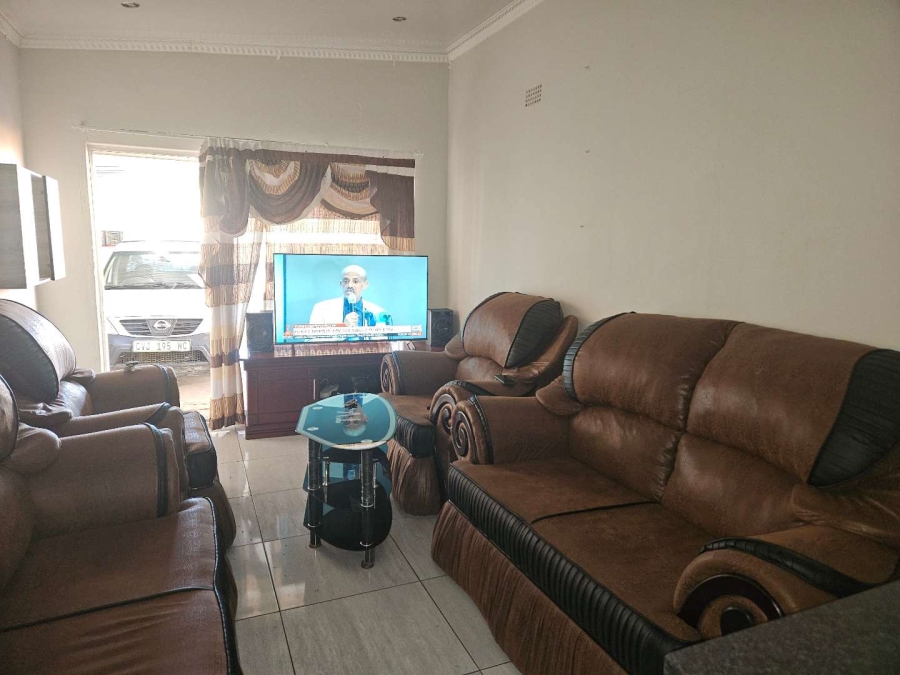 To Let 1 Bedroom Property for Rent in Hadison Park Northern Cape